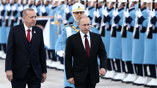 Turkish President Recep Tayyip Erdoğan (L) Russian President Vladimir Putin (R).