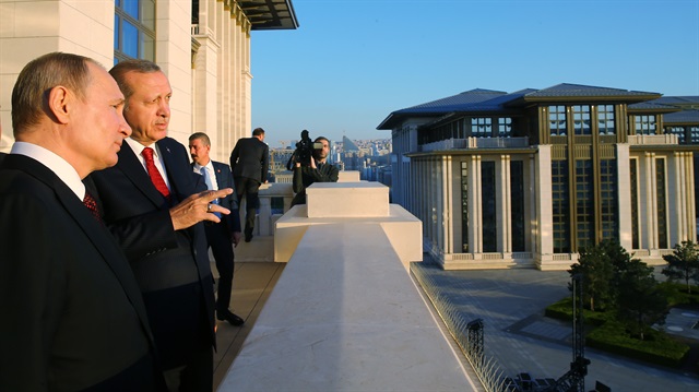 Putin: Türkiye ile askeri işbirliğimizin önceliği S-400 verilmesi