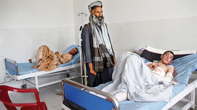 Hava saldırısında yaralananlar yakınlardaki hastanelere kaldırıldı