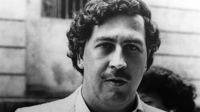 Kolombiyalı uyuşturucu kaçakçısı Pablo Escobar, 1993'te  kendisine suikast düzenlenmesi sonucu öldürülmüştü.