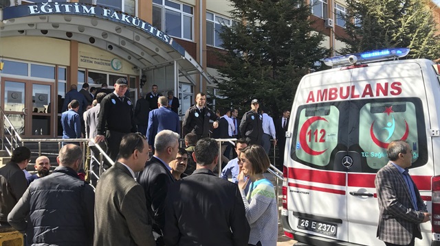 Eskişehir Osmangazi Üniversitesinde silahlı saldırı gerçekleştirildi.