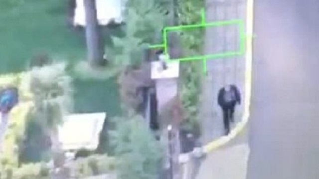 İranlı uyuşturucu baronu Naci Şerifi Zindaşti’nin, polisin drone kamerasına yansıyan görüntüleri ortaya çıktı.