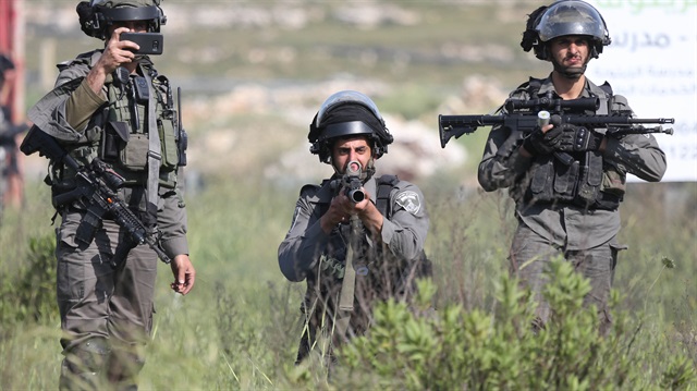 İsrail askerleri, "Büyük Dönüş Yürüyüşü" gösterilerine sert müdahale ediyor. 

