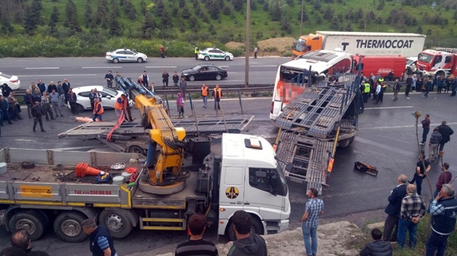 Kaza nedeniyle Ankara yönü trafiğe kapandı.