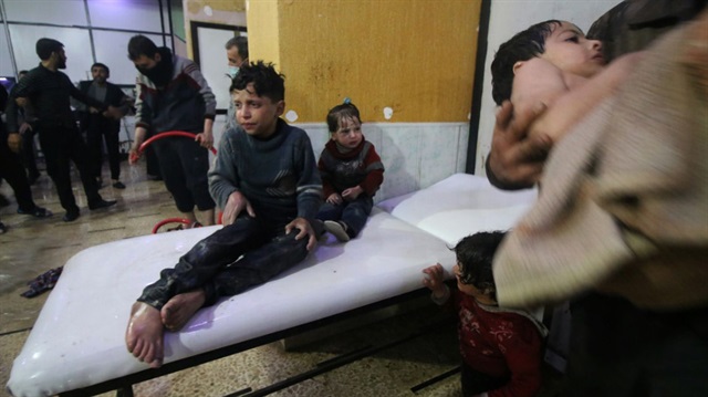 Arşiv: Esed'in kimyasal silah saldırısında çoğu çocuk olmak üzere yüzlerce kişi etkilendi