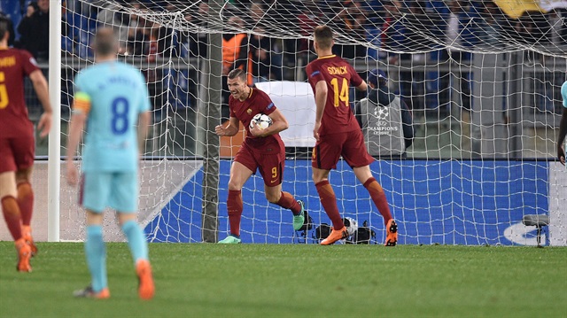 Barcelona, 4-1 kazandığı maçın rövanşında Roma'ya 3-0 yenilerek Devler Ligi'nde veda etmişti.