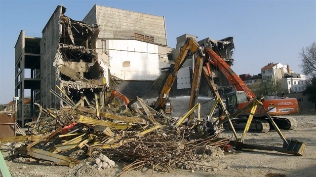 Atatürk Kültür Merkezi yıkılıyor