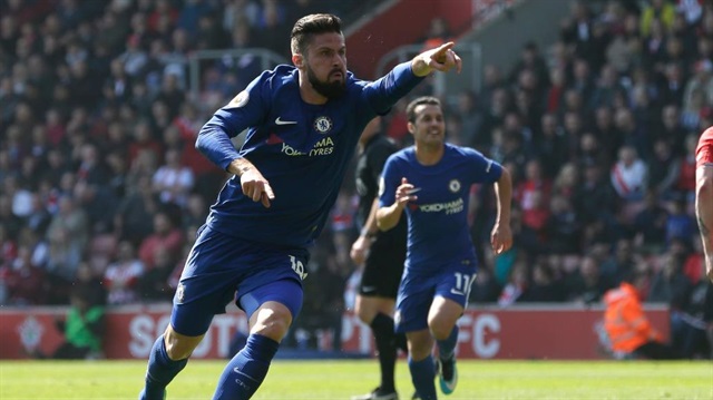 Giroud attığı iki golle galibiyetin mimarı oldu.