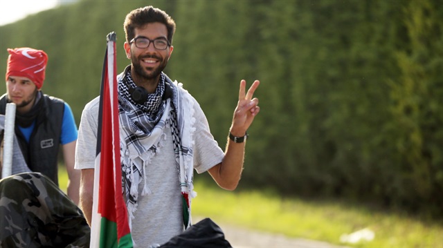 İsrail'in, Filistin'e yönelik zulmüne tepki göstermek amacıyla İsveç'ten Filistin'e yürüyerek giden İsveçli aktivist Benjamin Ladraa, Düzce'ye ulaştı.
