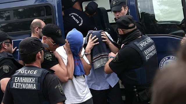 وزير يونانيّ يحرّض على إطلاق سراح انقلابيين فرّوا من تركيا​
