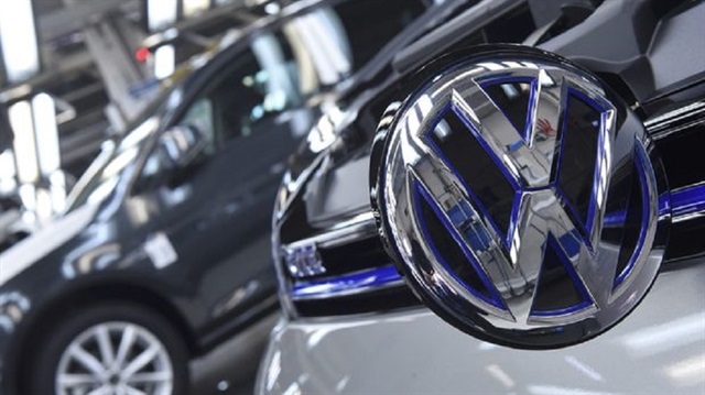 Geçtiğimiz aylarda elektrikli araçlarla ilgili stratejisini açıklayan Volkswagen, bu dönüşüm için 25 milyar dolar harcayacak.

