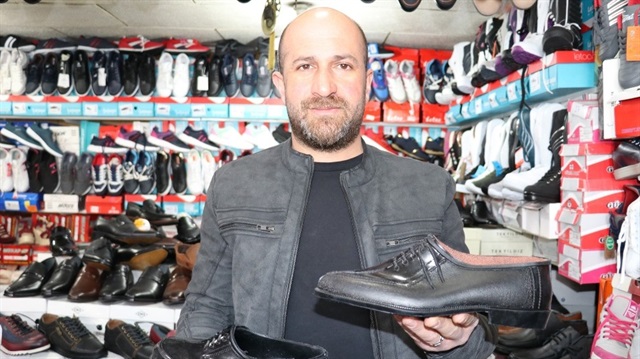 Umut Taciroğlu, kardeşiyle birlikte ayakkabı fabrikası kurdu.