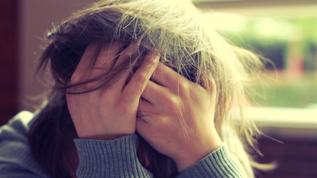 Hayatı olumsuz etkileyen migren, çok ağır şekilde hissedilen bir baş ağrısıdır. 