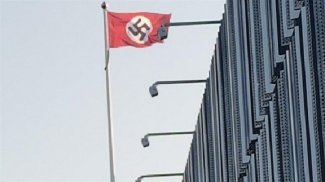 İsveç'te Hitler'in doğum gününde Nazi bayrağı dalgalandırıldı.