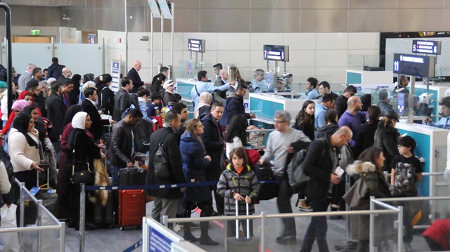 Atatürk Havalimanı’nda 23 Nisan tatili nedeniyle, yoğunluk yaşanıyor