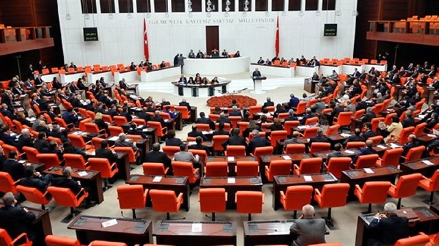 اللجنة الدستورية للبرلمان التركي توافق على مقترح الانتخابات المبكرة