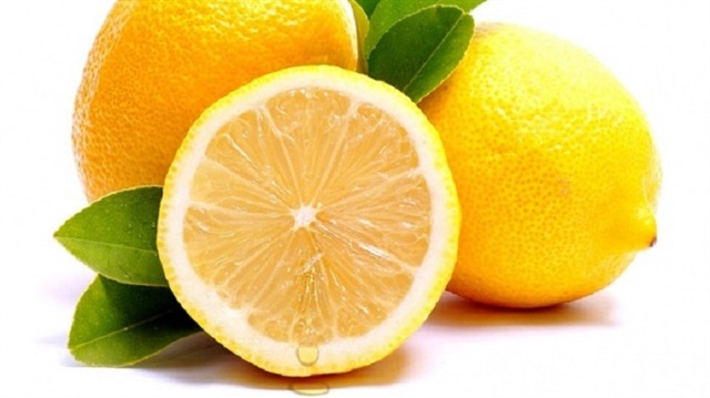 ​Her gün bir adet tüketilen kabuğu soyulmuş limonun birçok faydası bulunuyor.