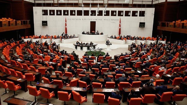 البرلمان التركي يقطع الجدل حول "الانتخابات المبكرة" ويدلي بقراره