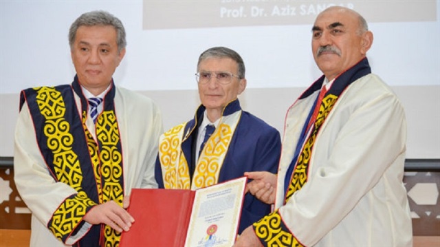 Kırgızistan'da Prof. Dr. Aziz Sancar'a ödül verildi. 