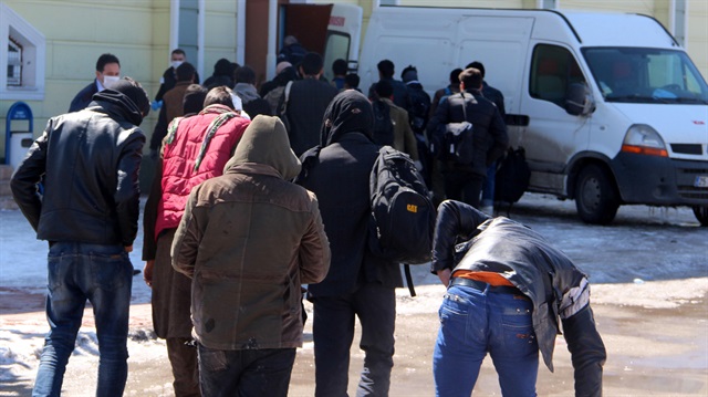Erzurum'da 2 günde 467 kaçak göçmen yakalandı