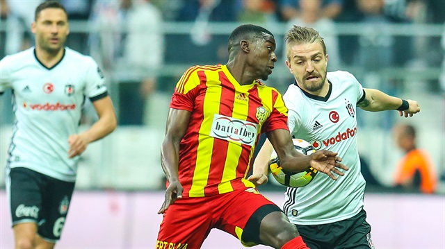 Caner Erkin ilk 29 hafta itibarıyla Süper Lig'de en fazla asist yapan savunmacı konumunda (7 asist)