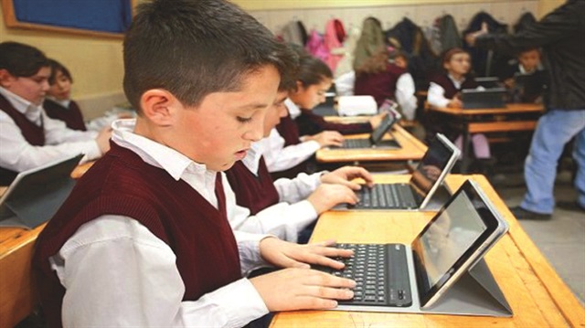 Kodlama dersleri için çocuklara tablet yerine bilgisayar