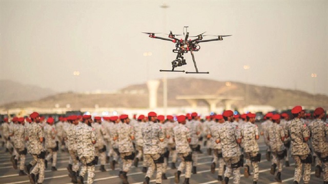 Suudi Arabistan Yönetimi, darbe söylentilerini tetikleyen dronelara yasak getirdi. 