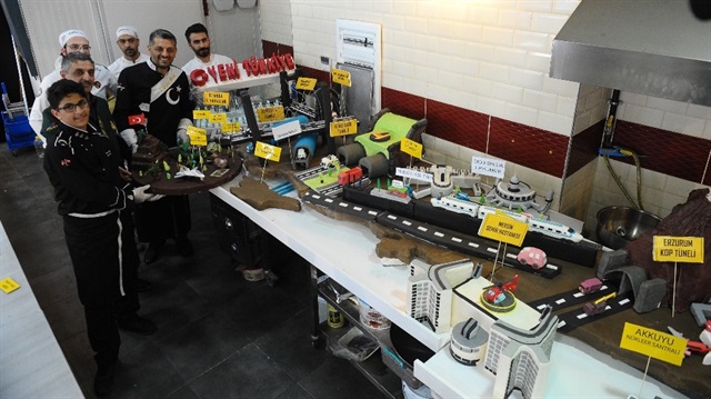 Dev bir pasta hazırlayan ustalar, Türkiye'nin milli projelerine de yer verdi.