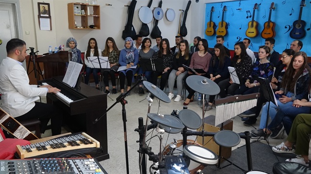 فرقة "غصن الزيتون" الموسيقية.. رسالة سلام من تركيا إلى العالم