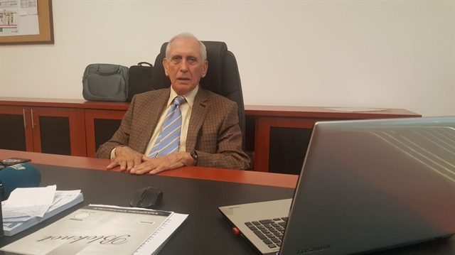 Özkan Sümer.