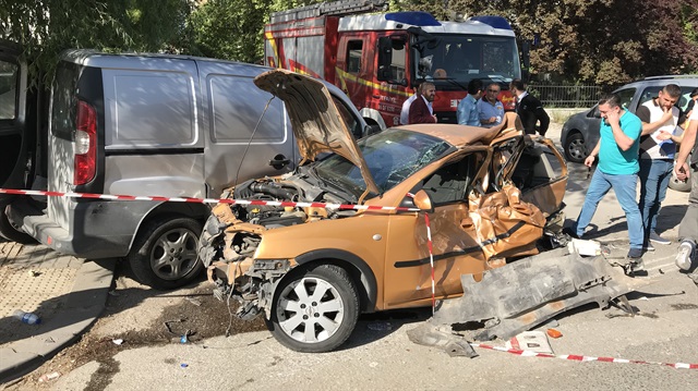 Ankara'da kamyon terörü: 14 araca çarparak durabildi