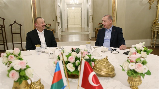 Cumhurbaşkanı Erdoğan, Aliyev onuruna akşam yemeği verdi.