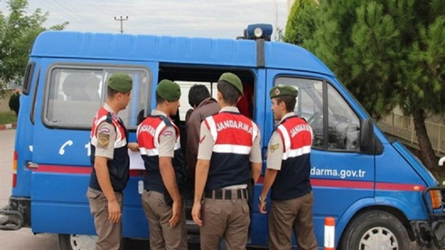 الأمن التركي يضبط 68 أجنبيا أثناء محاولتهم التسلل لليونان