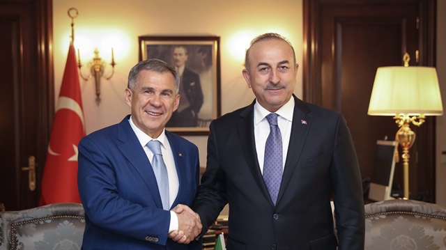 وزير الخارجية التركي يبحث مع رئيس تتارستان العلاقات الثنائية