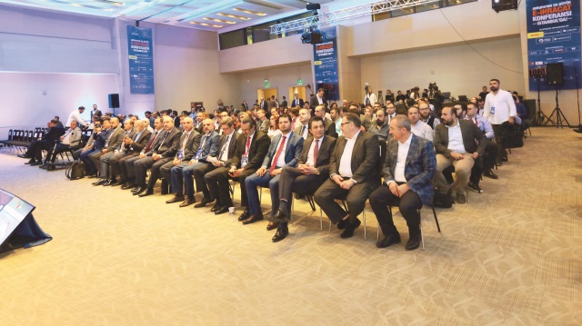 "International CrossBorder Commerce Summit in Eurasia 2018", çok sayıda yerli ve yabancı misafirin katılımıyla İstanbul'da başladı.