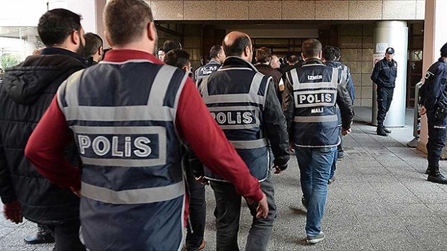 İstanbul merkezli operasyonda 103 FETÖ mensubu hakkında gözaltı kararı verildi.