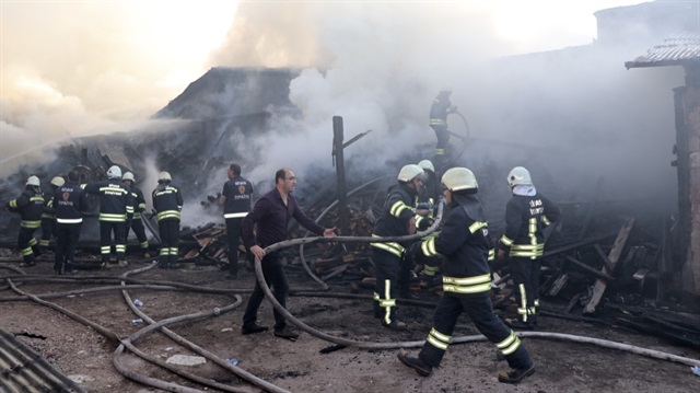 Sivas'ta kereste deposunda yangın