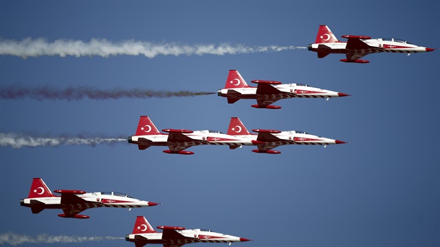 Eurasia Airshow Türk Yıldızları'nın gösterisiyle sona erdi