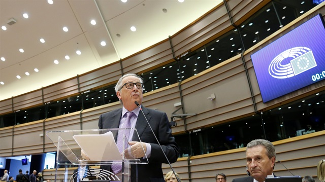 uropean Commission President Jean-Claude Juncker presents the EU's next long-term budget next to European Union Budget Commissioner Guenther Oettinger, at the European Parliament in Brussels, Belgium, May 2, 2018.
