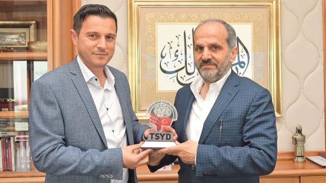 TSYD Trabzon Şube Başkanı Selçuk Kılıç ve yönetim kurulu Albayrak’ı ziyaret etti.