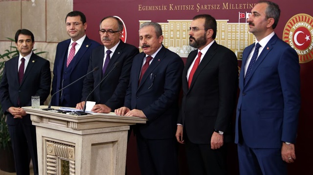 AK Parti ve MHP 'Cumhur İttifakı protokolünü' YSK'ya sundu