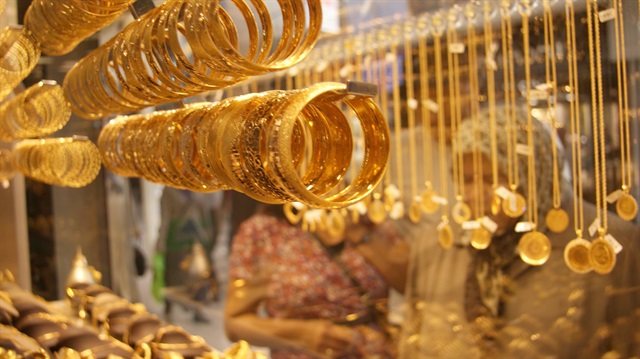 Gram altın 178,42 liradan alınırken, 178,46 liradan satılıyordu.