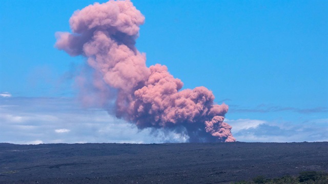 ABD'nin Hawaii eyaletindeki Kilauea Yanardağı faaliyete geçti.
