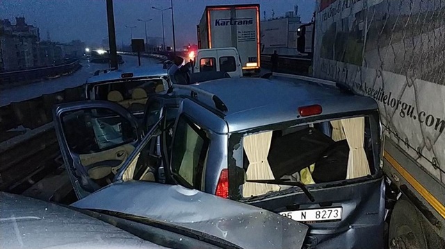 Samsun’da 12 aracın karıştığı zincirleme trafik kazasında 15 kişi yaralandı.