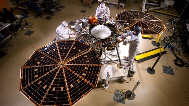 NASA'nın yeni aracı InSight, Mars'taki depremleri inceleyecek