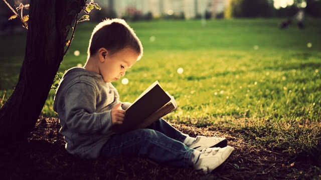 Kitapların çocuklara hayal dünyasının gelişmesinden sözcük dağarcığının oluşmasına kadar sayısız faydası oluyor. 