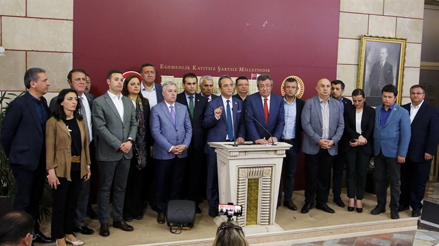 CHP'li 15 milletvekili MEclis'te yaptıkları açıklamayla  İYİ Parti'ye katılmıştı. 