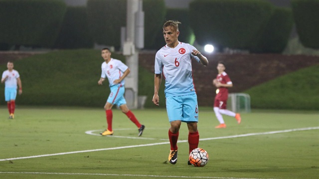 Bu sezon U17 Dünya Kupası grup elemelerinde de forma giyen 17 yaşındaki genç futbolcu Sefa Akgün, milli takımımızın oynadığı 3 maçta da forma giydi.