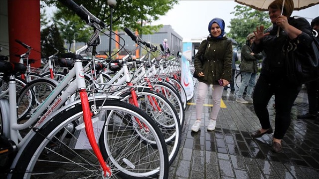 'Sağlıklı Beslenme ve Hareketli Yaşam' projesi kapsamında basın mensuplarına bisiklet dağıtıldı.