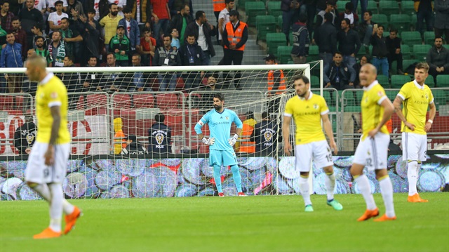Süper Lig'de oynanan iki maçın ardından kupa finalinde de rakibini 3-2 yenen Teleset Mobilya Akhisarspor, tarihinde ilk kez Ziraat Türkiye Kupası'nı kazandı.